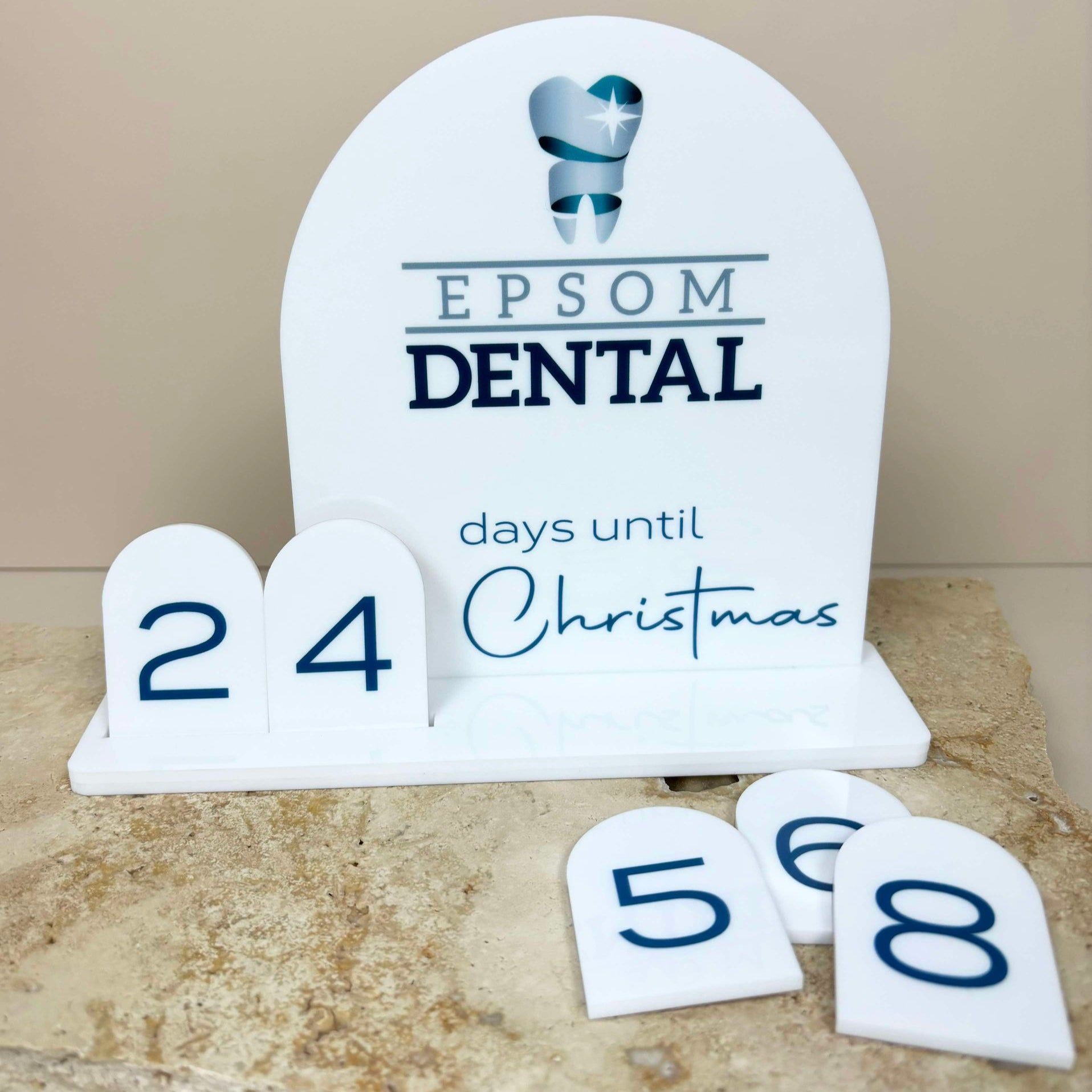 Business Christmas countdown stand