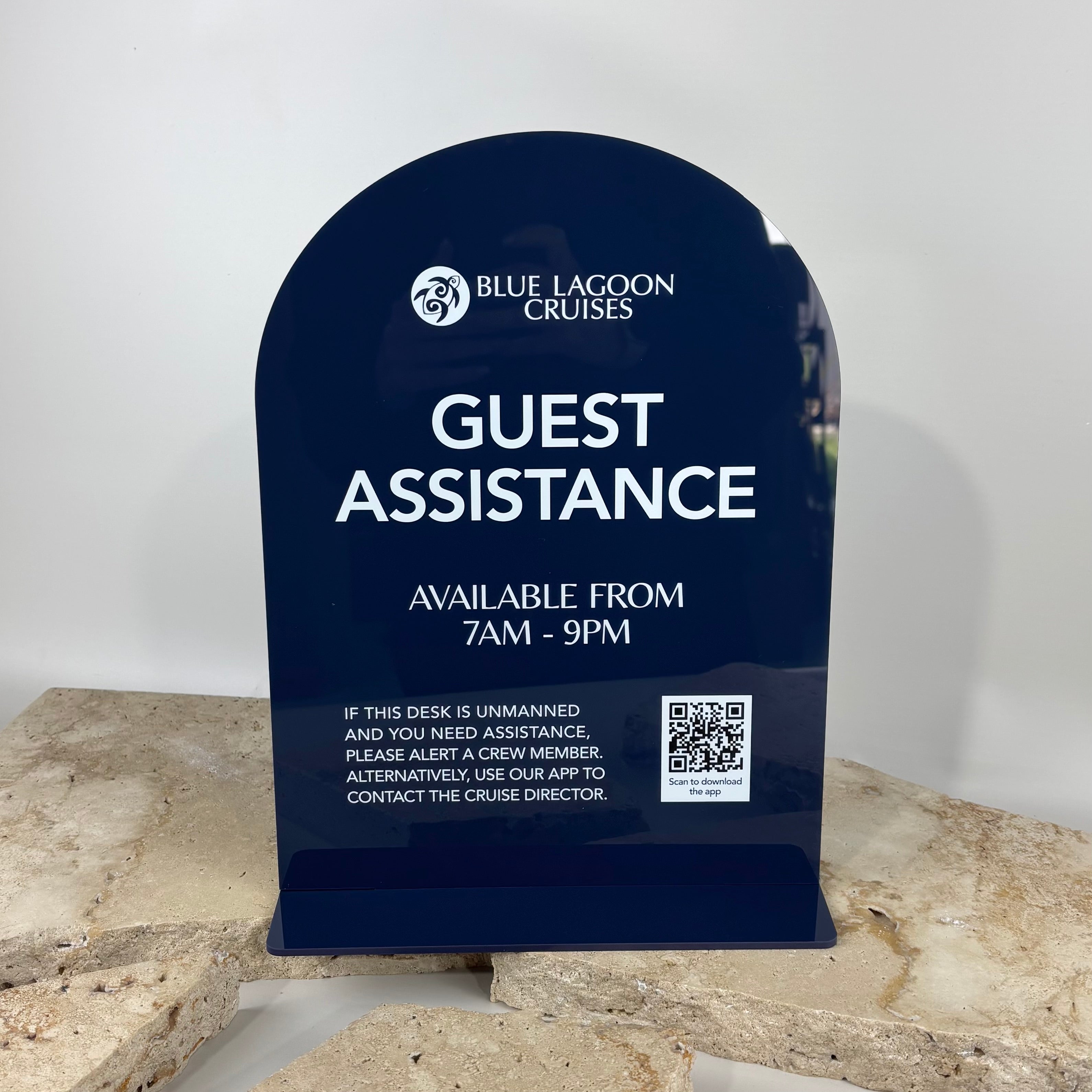 Custom acrylic QR code sign for guest assistance, freestanding countertop sign with business branding and scannable QR code, personalised reception signage for hotels, tourism and service businesses