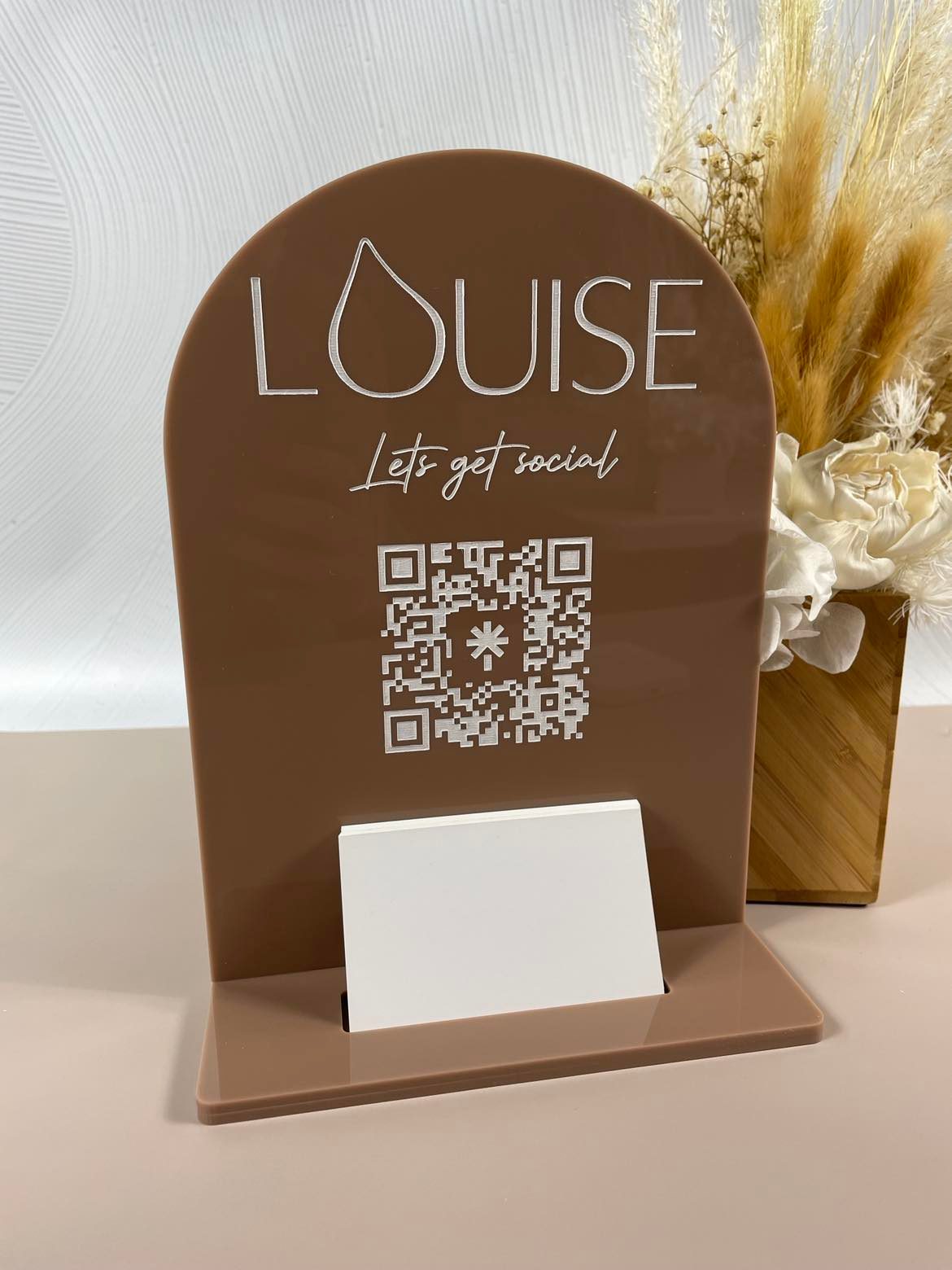 Card holder - signature display
