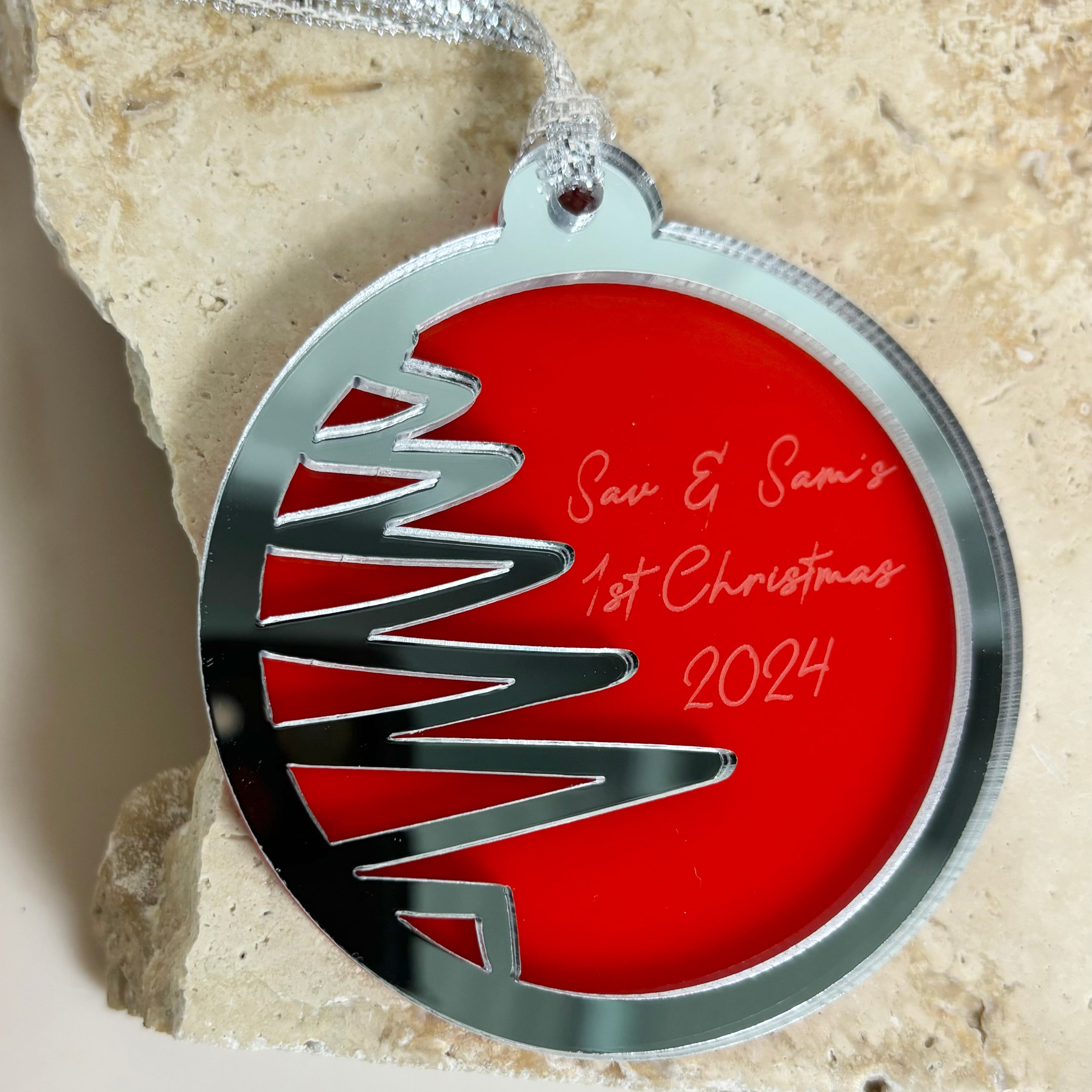 Personalised tree baubles 