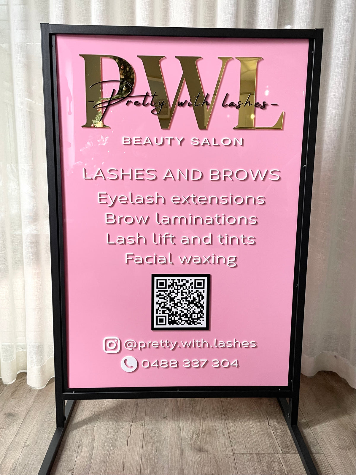 Custom side walk stand 