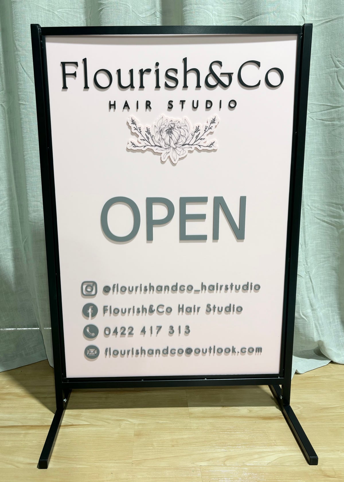 Advertising stand 