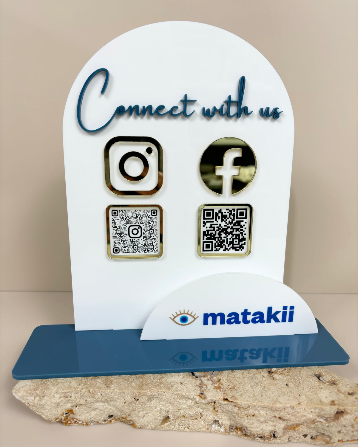 Dual arched social media stand 