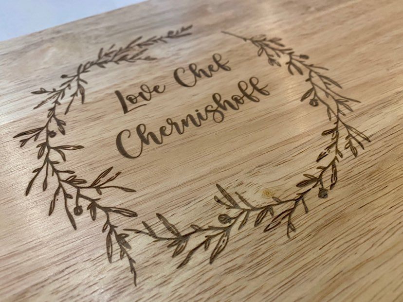  personalised chopping board gift