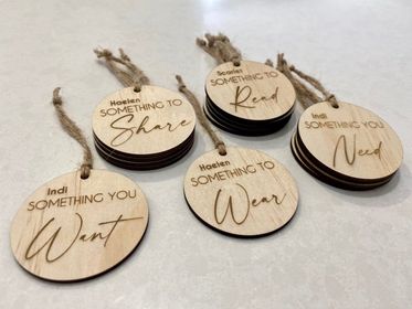 Christmas gift tag set
