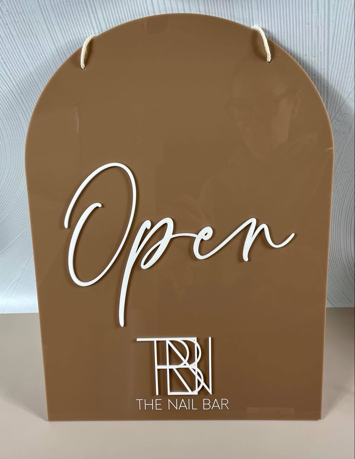 Open/closed sign (Arched)