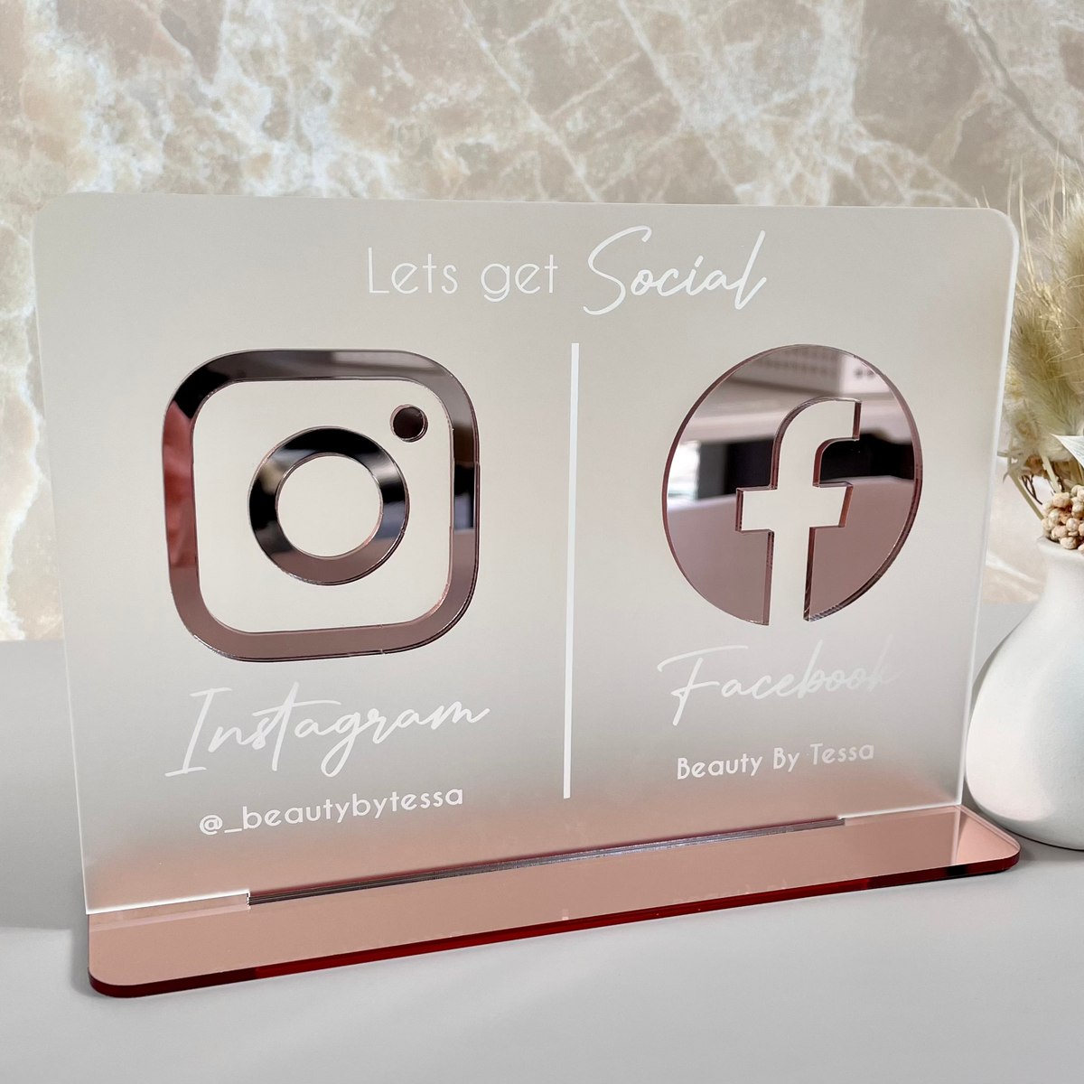 social media sign for markets
