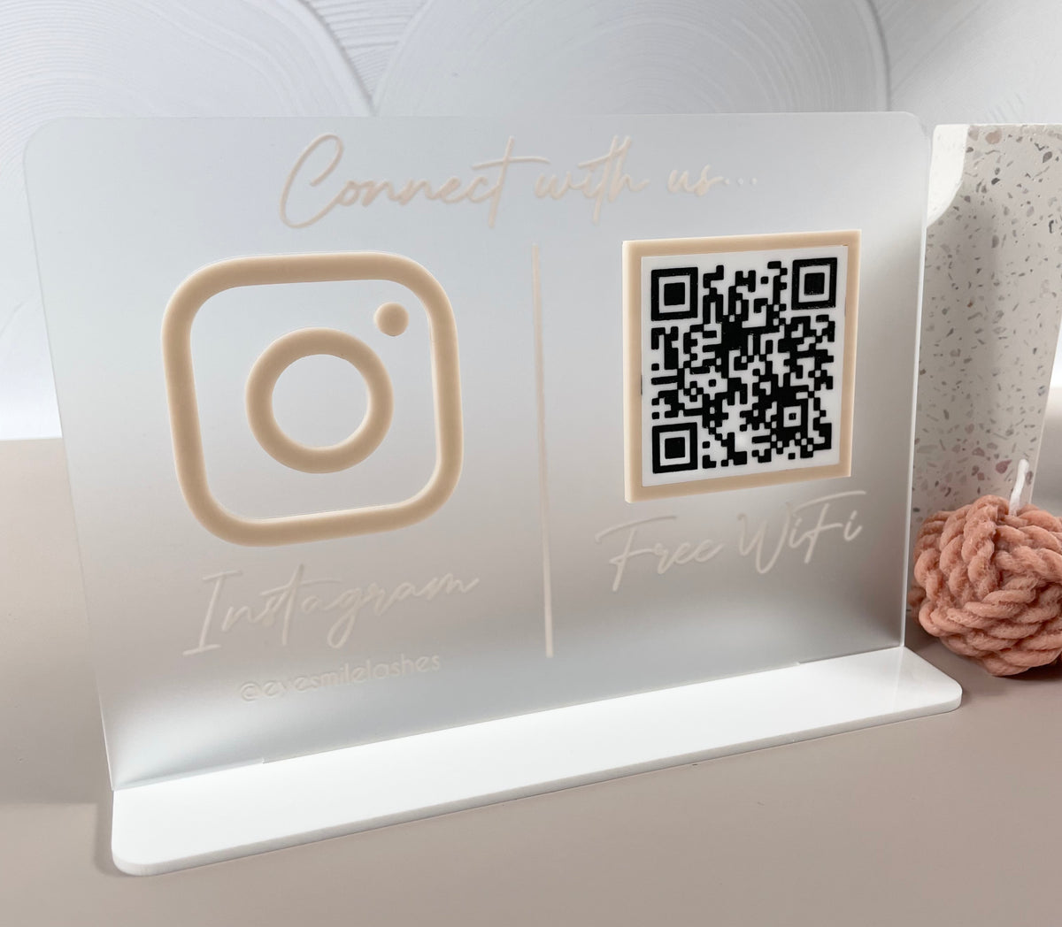social stand with qr code