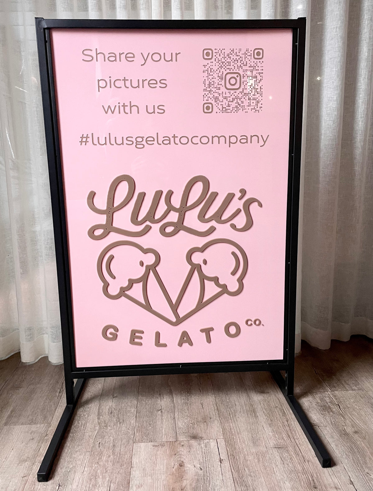 advertising T frame
