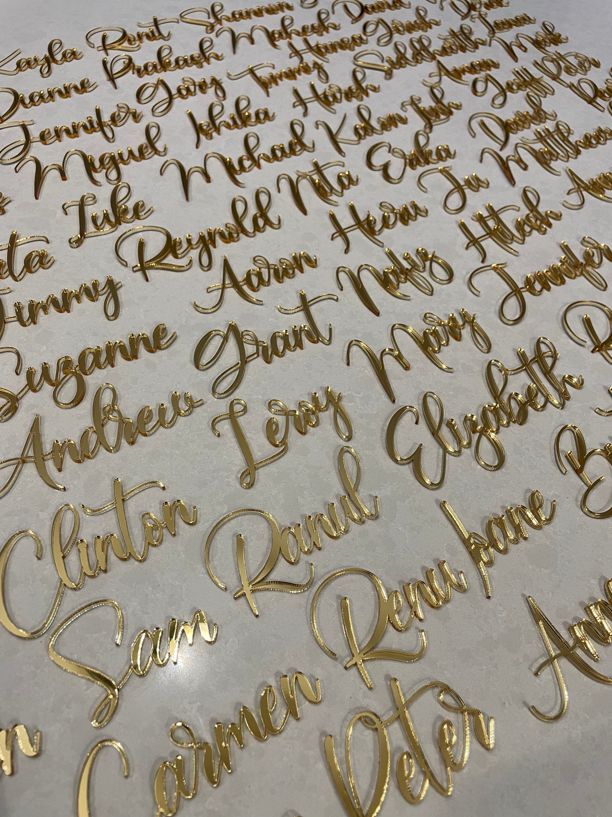 gold weddinh place cards
