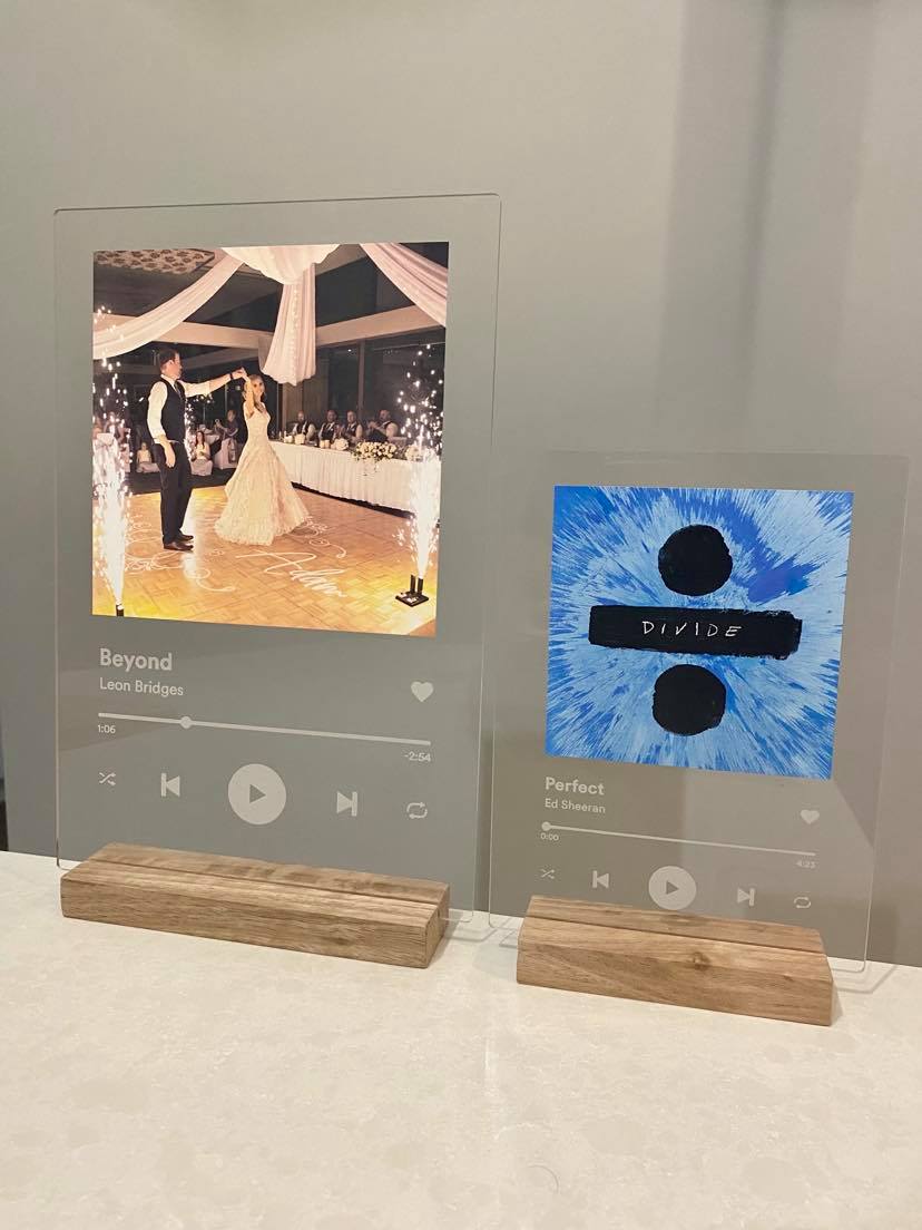 spotify stand