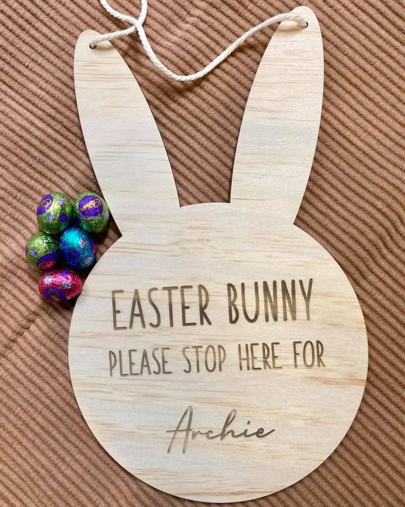 Personalised easter bunny please stop here sign